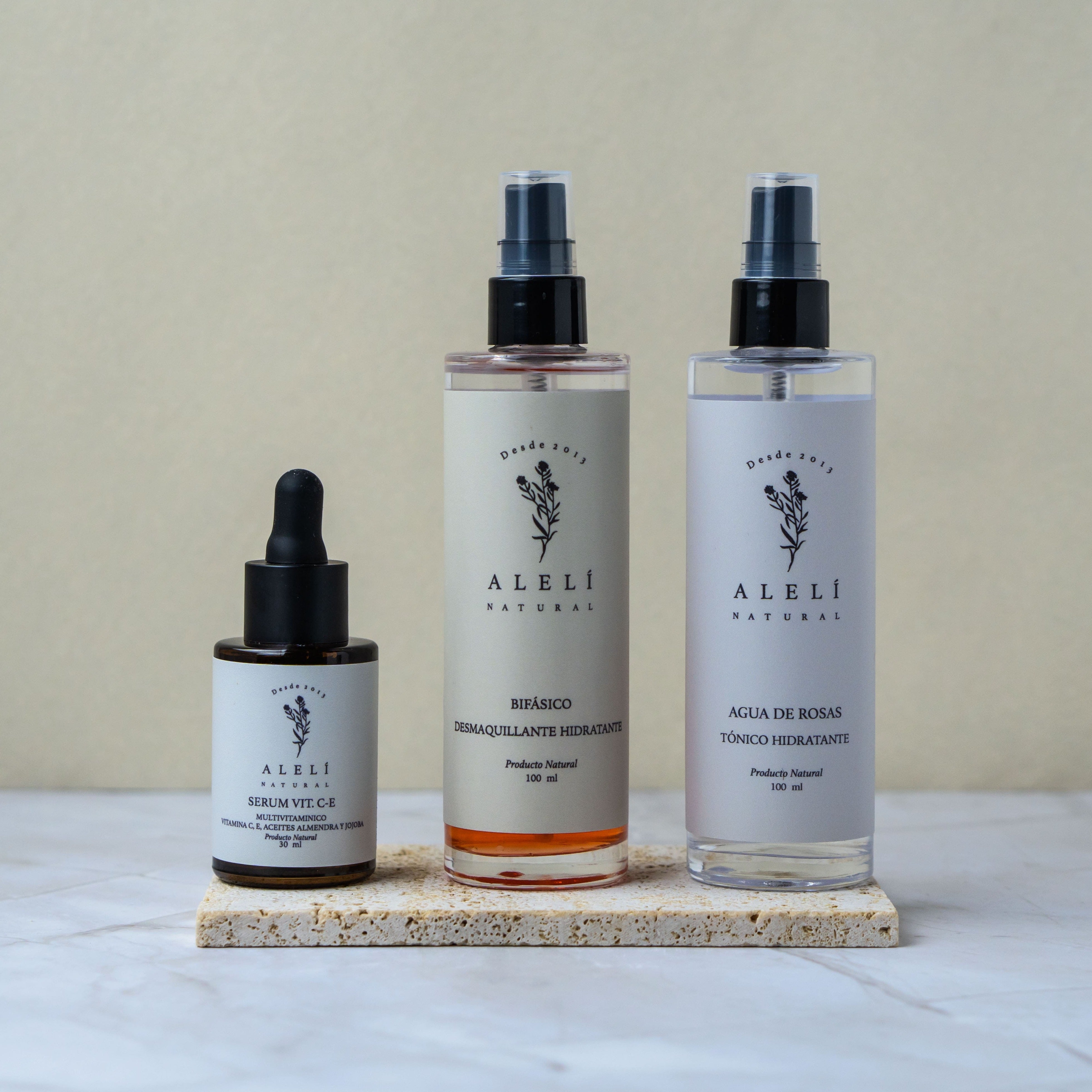 Trío esencial ha sido cuidadosamente diseñado para limpiar, hidratar y revitalizar la piel desde el primer paso. Ideal para comenzar el día con una piel radiante, protegida y equilibrada.