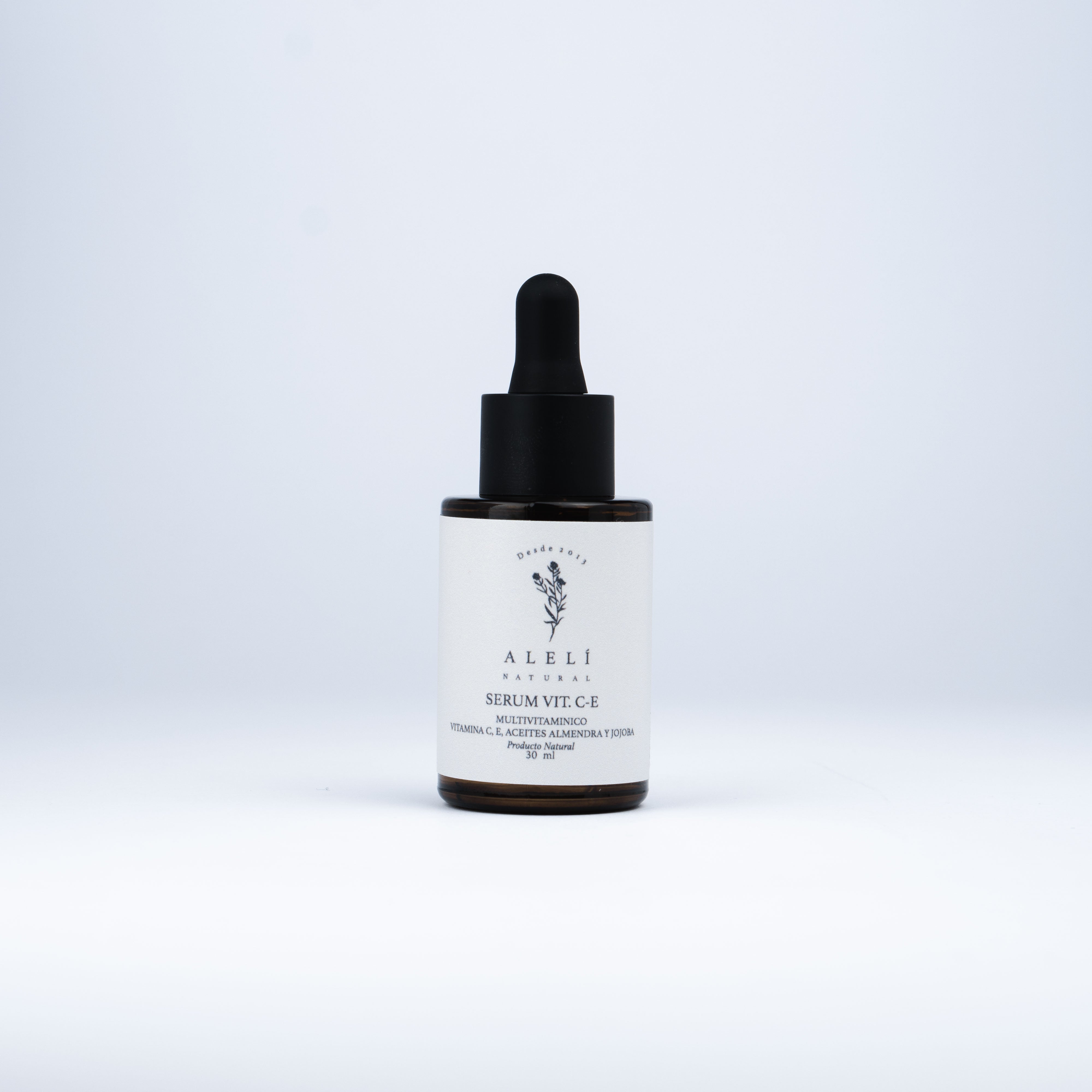 Vista frontal del Sérum Antioxidante con 20% Vitamina C Alelí Natural de 30 ml en envase gotero ámbar.
